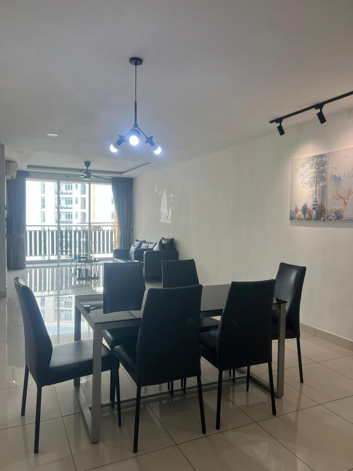 Residences At Daya By Sr Home Джохор Бахру Екстериор снимка