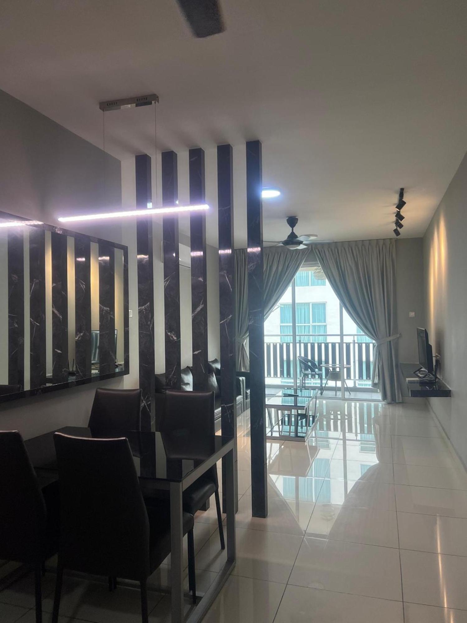 Residences At Daya By Sr Home Джохор Бахру Екстериор снимка