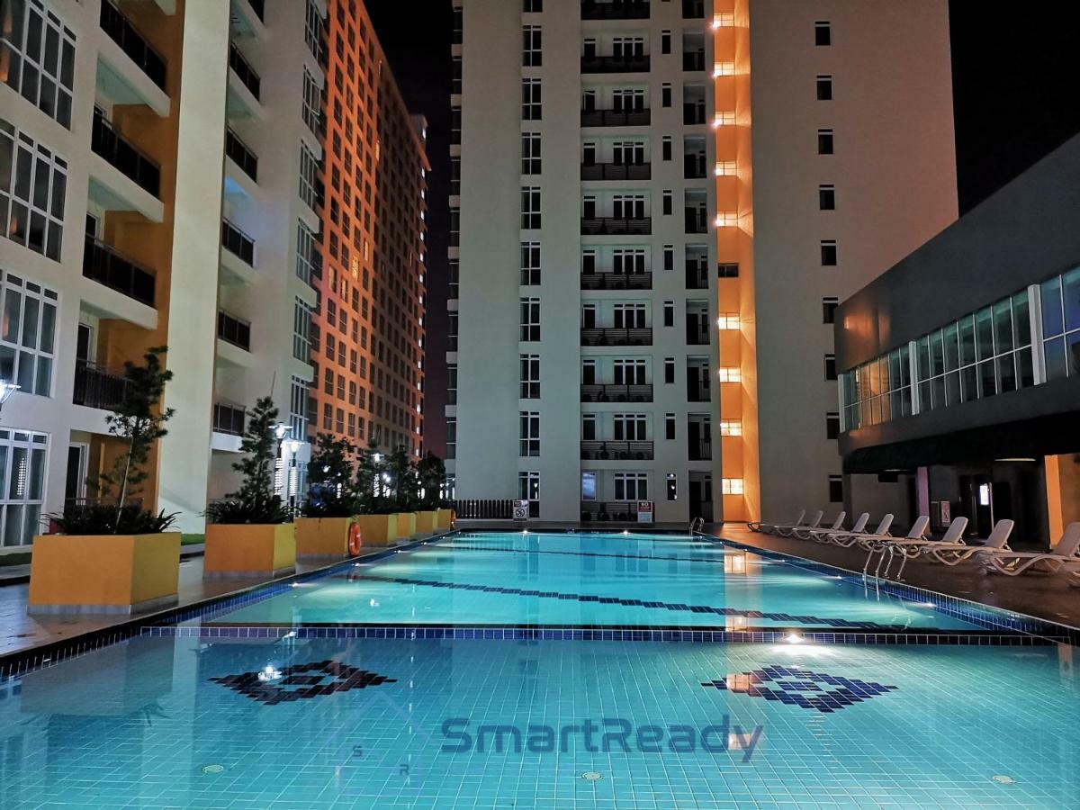Residences At Daya By Sr Home Джохор Бахру Екстериор снимка