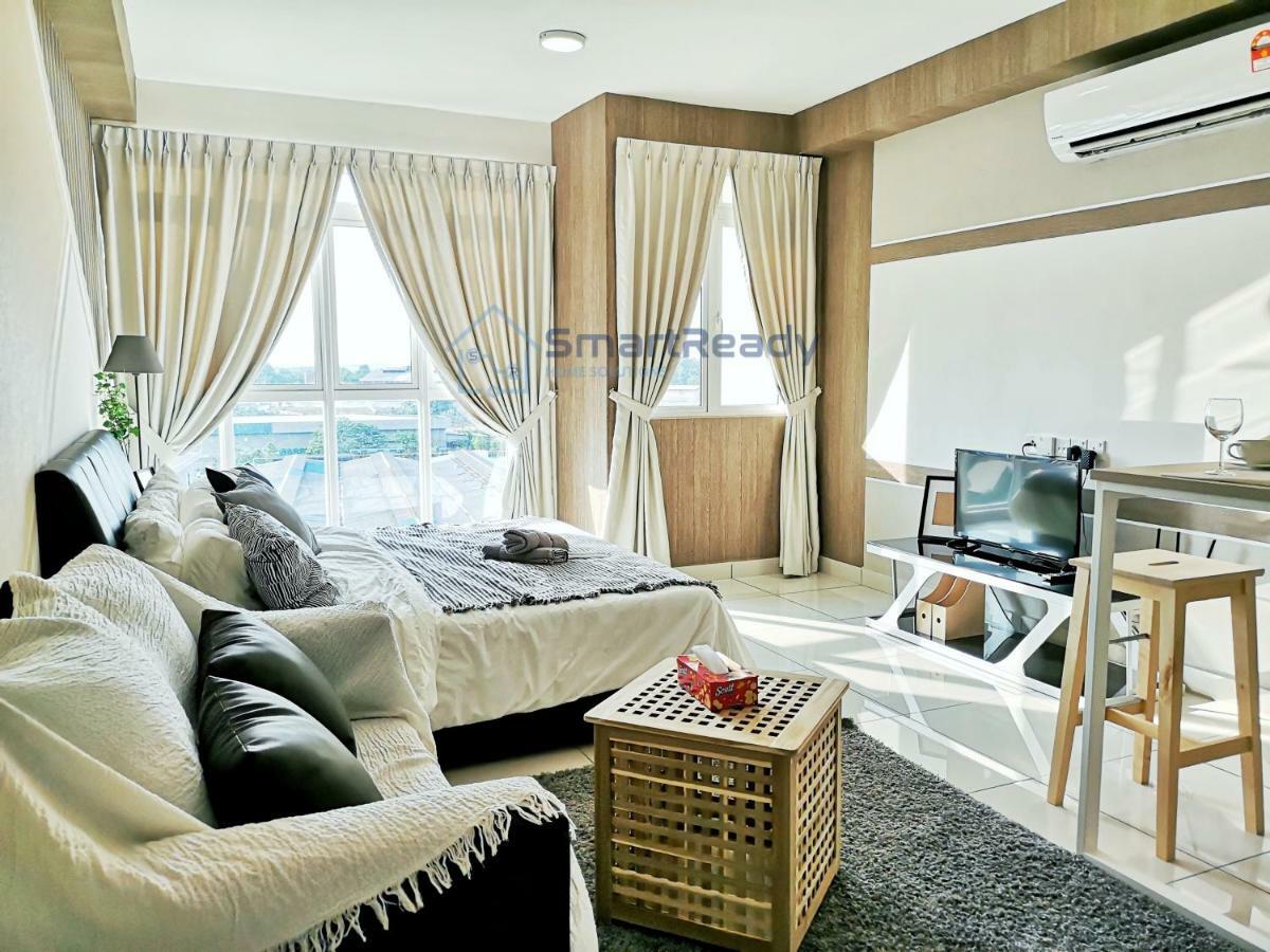 Residences At Daya By Sr Home Джохор Бахру Екстериор снимка