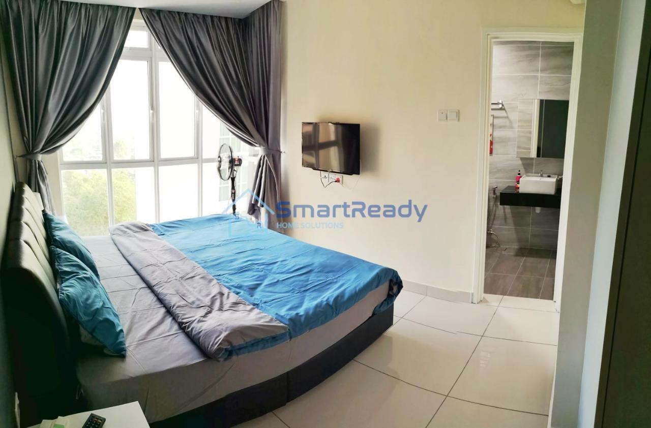 Residences At Daya By Sr Home Джохор Бахру Екстериор снимка